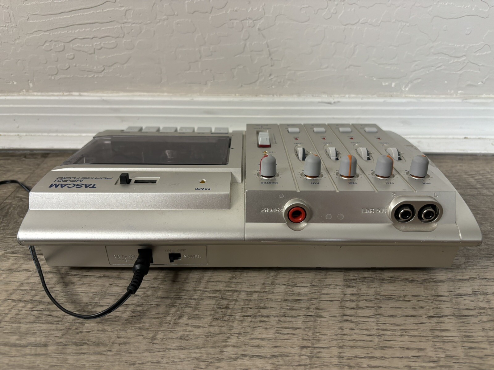 TASCAM PORTASTUDIO MF-P01 カセットMTR TASCAM PORTASTUDIO MF-P01