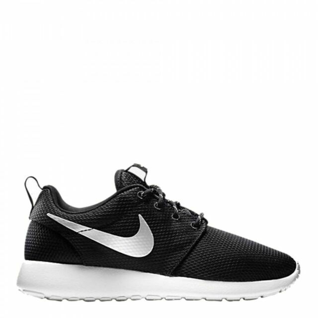 womens nike roshe run black