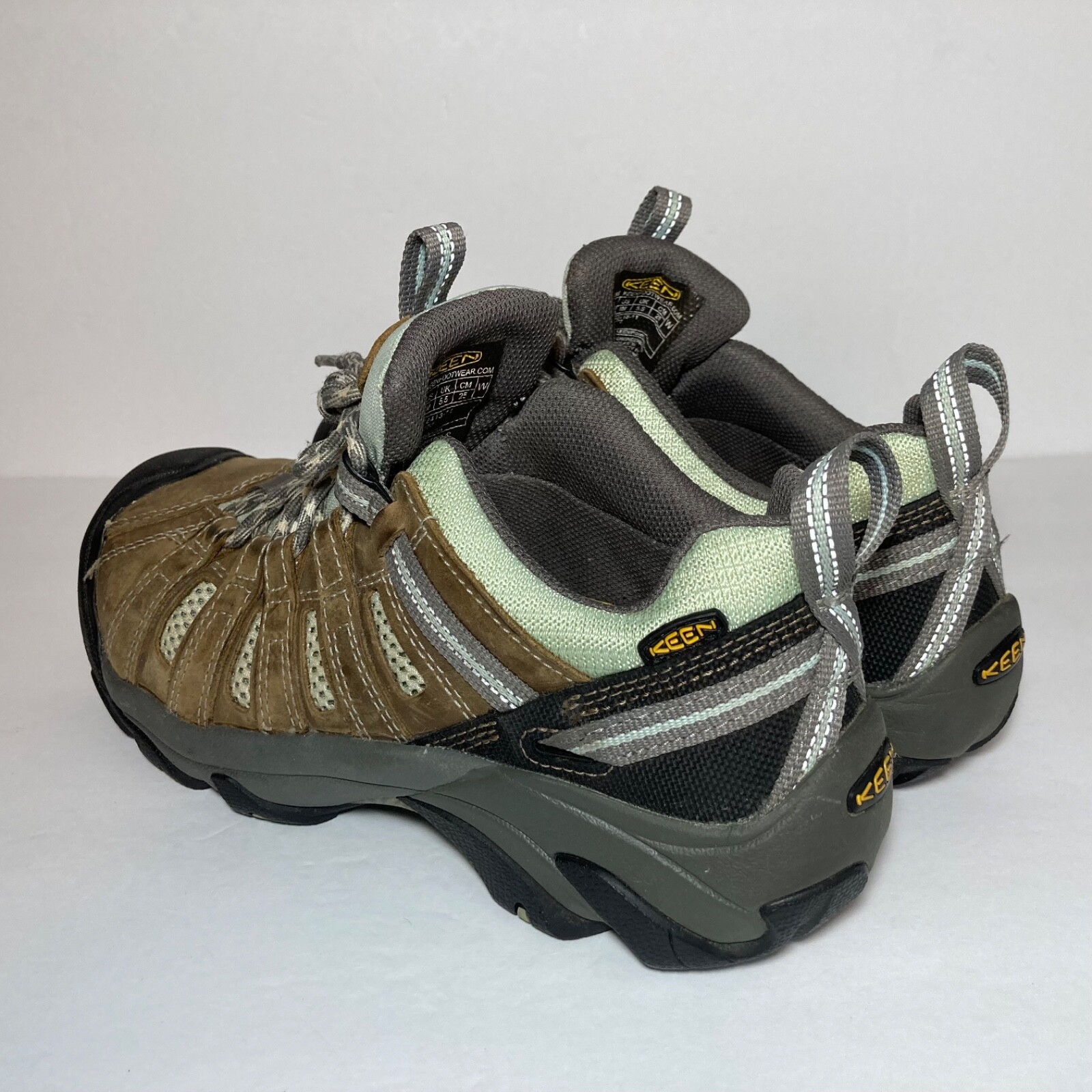 Scarpe da lavoro KEEN Utility ASTM F2413 11 punta acciaio donna taglia 8M marrone verde