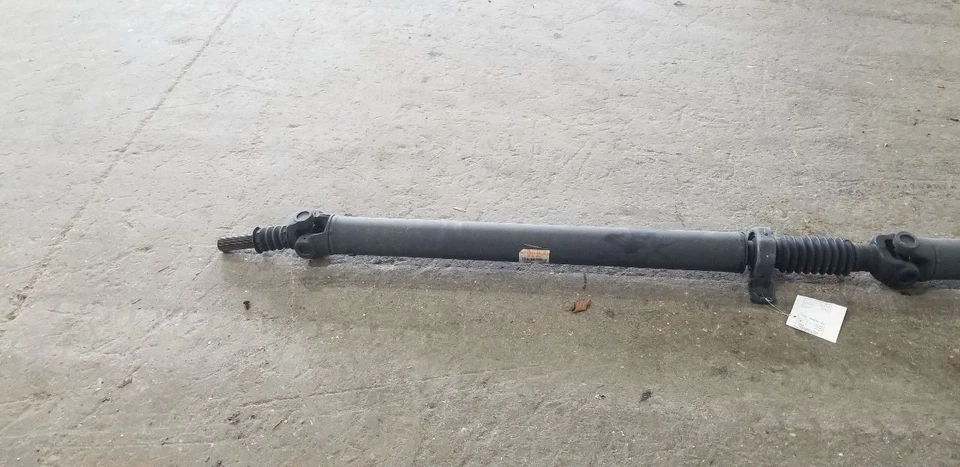 23 CHEVY EXPRESS VAN 3500 REAR DRIVE SHAFT 4.3L 4X2 155" WHEEL BASE Foto 3 de 4