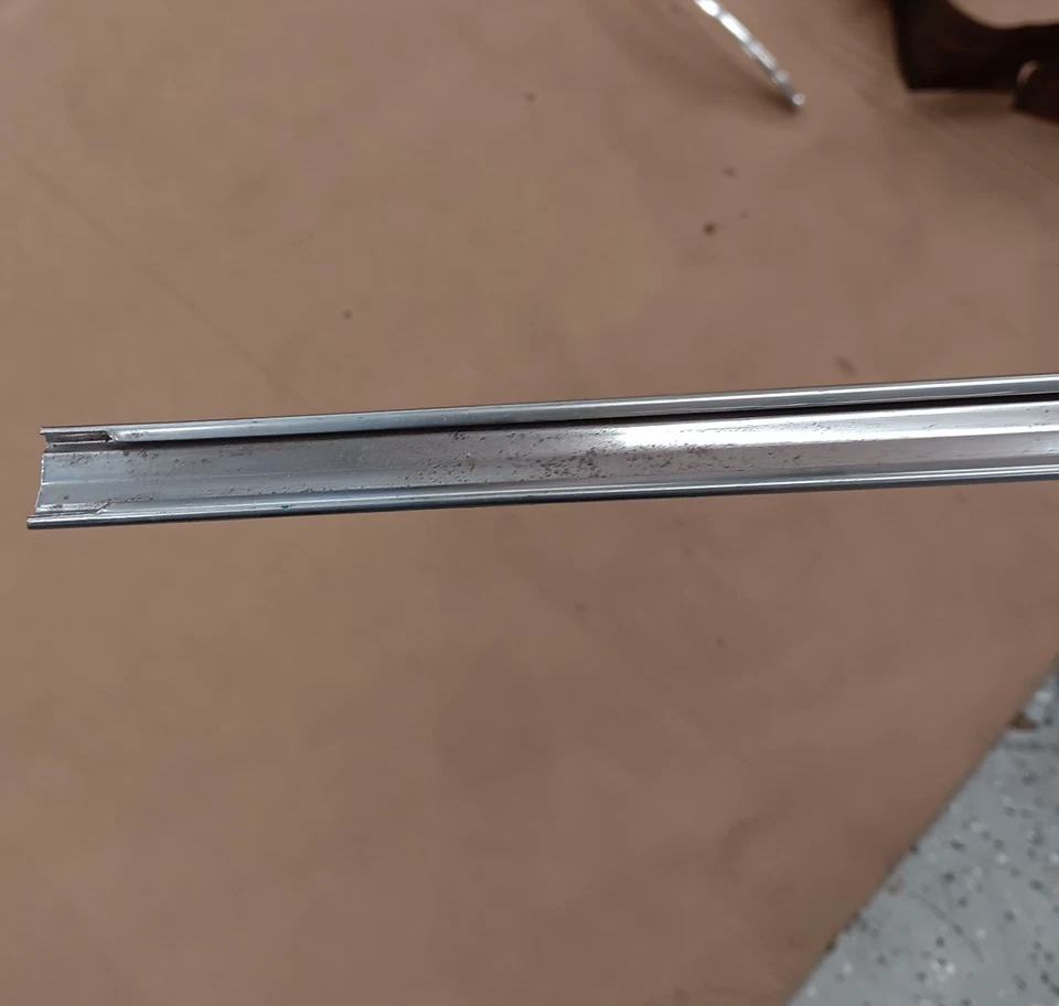 Оригинальный молдинг отделка для центрального капота Cadillac Eldorado 1971–72 годов выпуска из старых запасов - Изображение 3 из 4