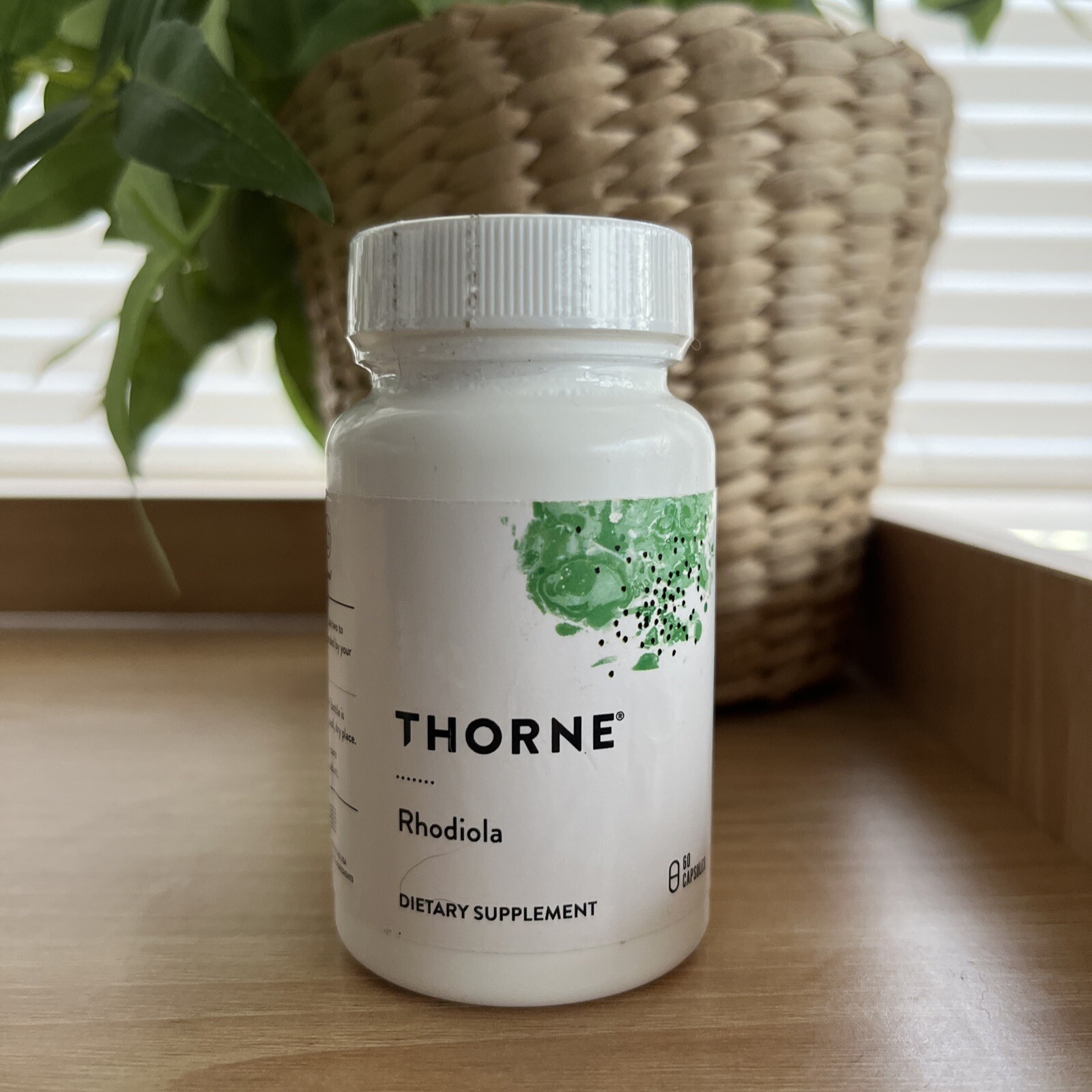 Thorne, Rhodiola, 60 Capsules Expires  10/25