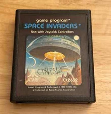 Vintage Space Invaders Atari 2600 Video Game - For Repair / Works Intermittently