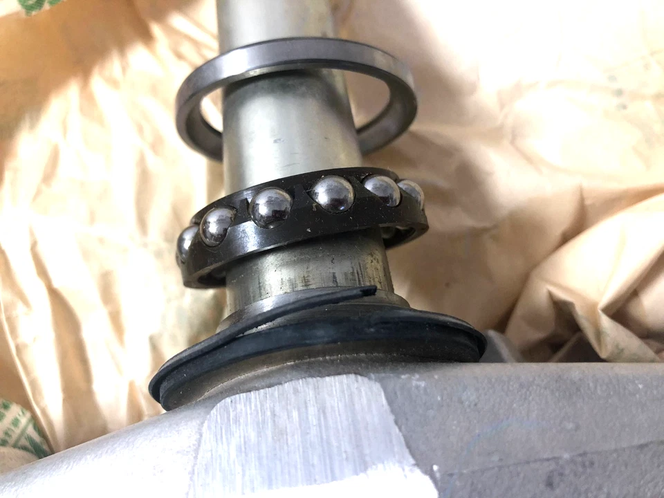 VÁSTAGO DELANTERO, DIRECCIÓN 51410-34E00 nos Suzuki GSXR 600 GSX-R600 1996-2000 Foto 3 de 4