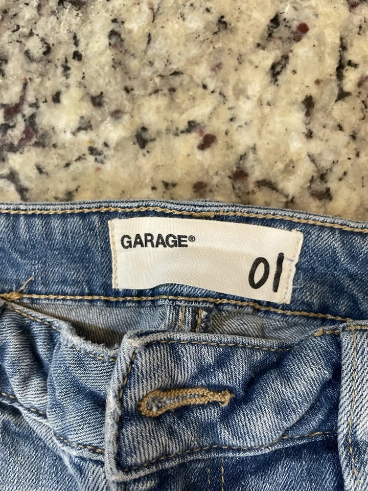 Pantalones de mezclilla para mujer Garage Distressed talla 1 Foto 3 de 4