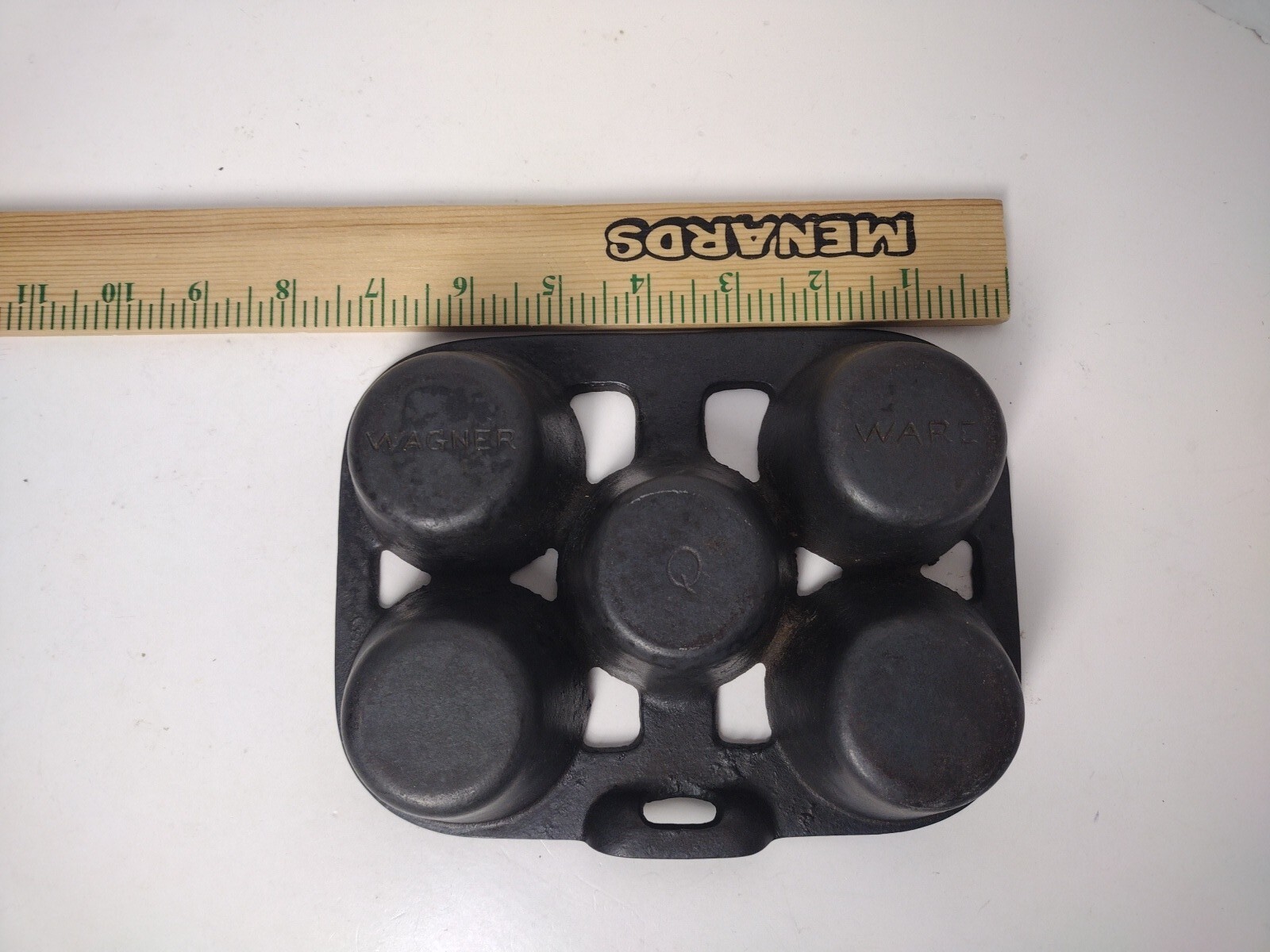 Vintage RARE Wagner Ware Q Marked Cast Iron 5 Count Popover Muffin Pan