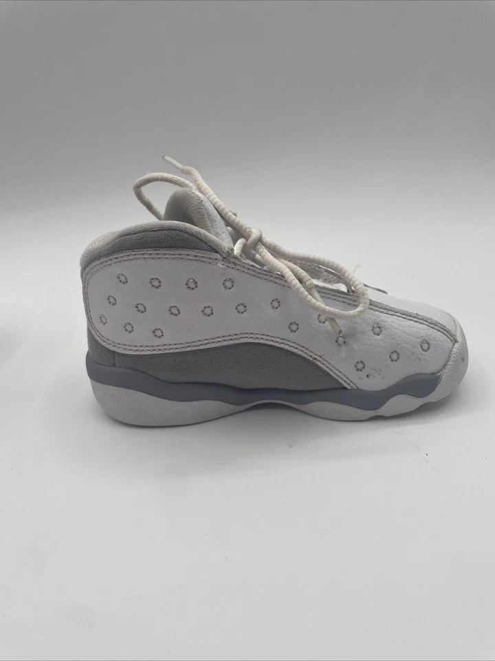 Lote de 2 pares de zapatos Nike Jordan rojos/blancos/grises para niños pequeños 8C Foto 4 de 4