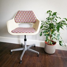 Eames Mid Century Swivel  Office Chair By Eames, Vitra, Herman Miller.