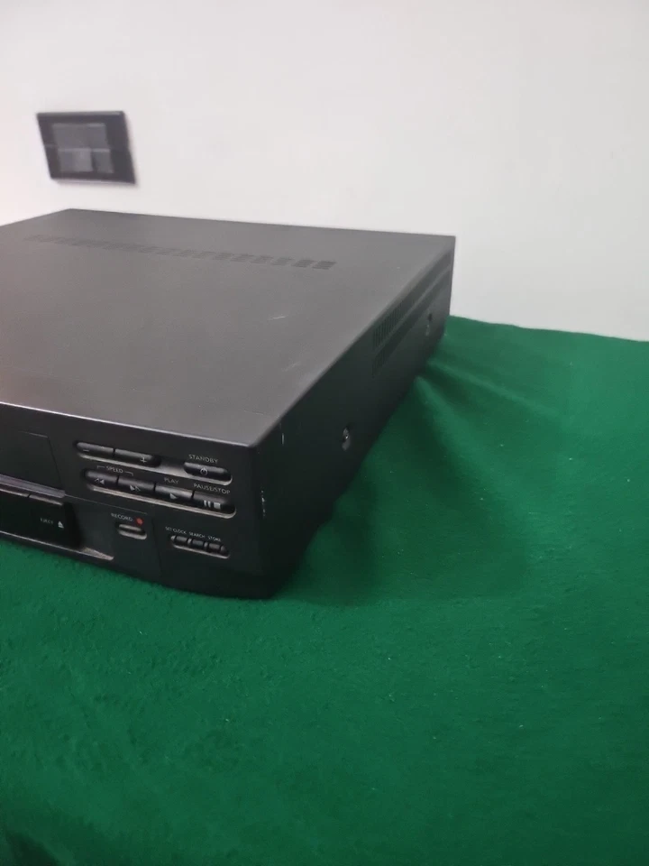 Videoregistratore VHS PHILIPS 24DV1/08 - Immagine 2 di 4