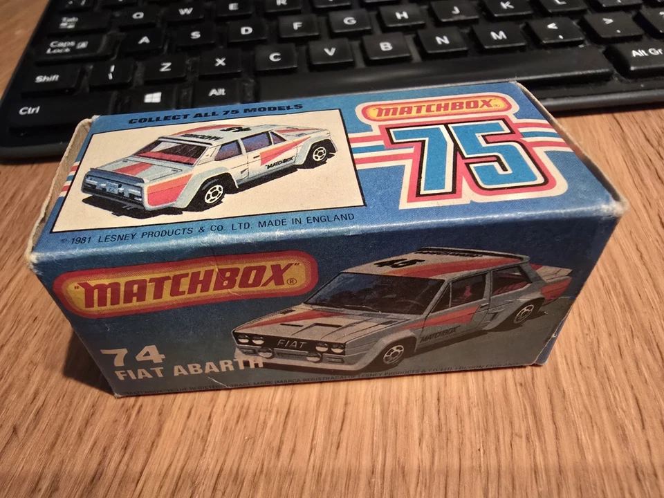Matchbox 74 Fiat Abarth – Boxed — 第 2/4 张图片