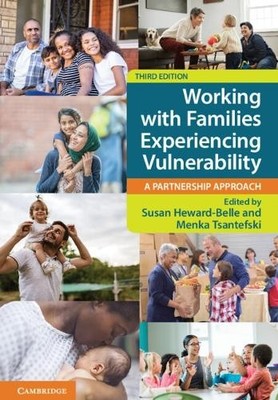 Working with Families Experiencing Vulnerability by Susan Hew... - 9781009218320