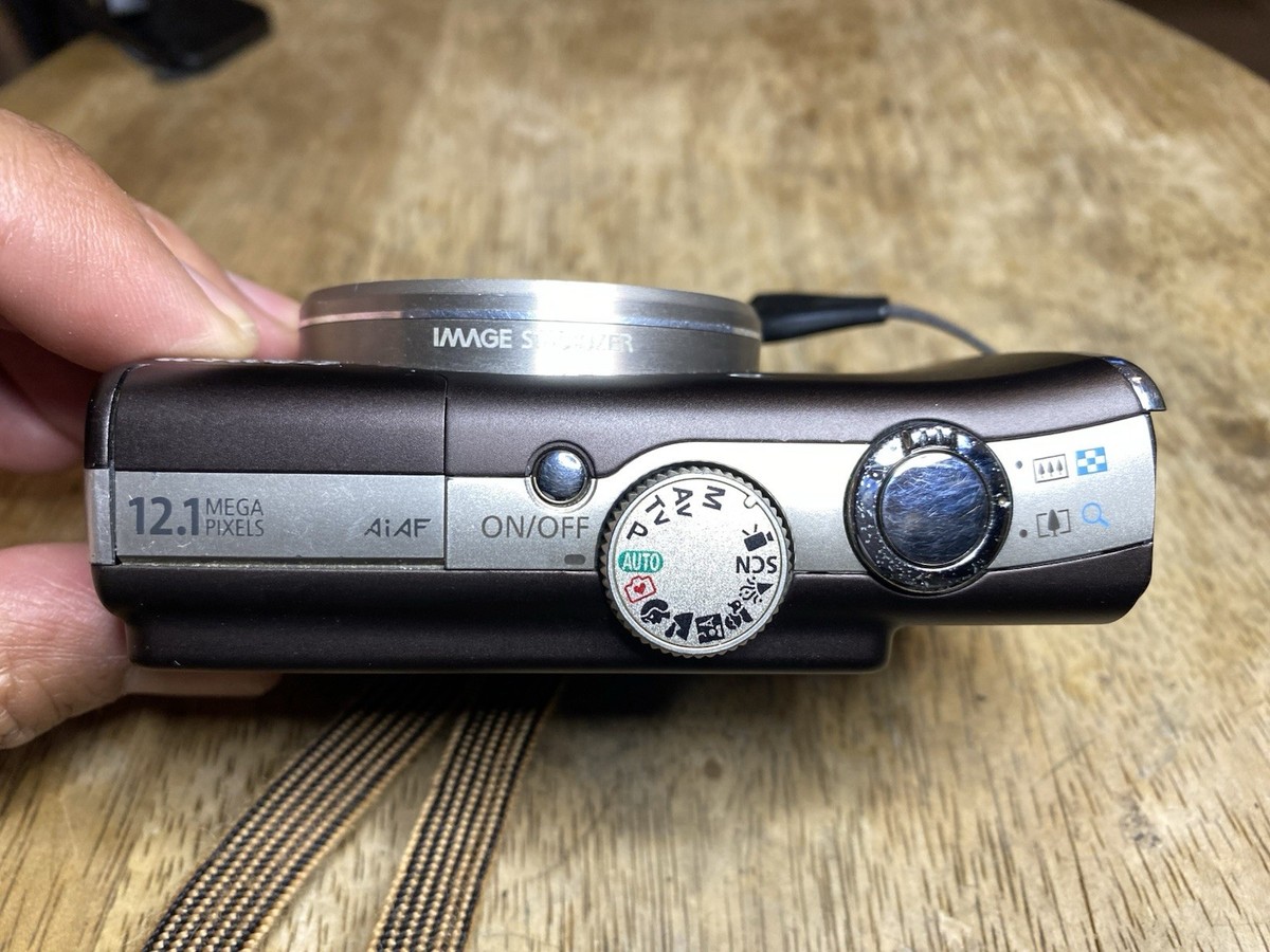 Canon PowerShot SX200 IS 12.1MP Digital Camera TESTED Working DARK