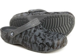 crocs bayaband seasonal printed clog