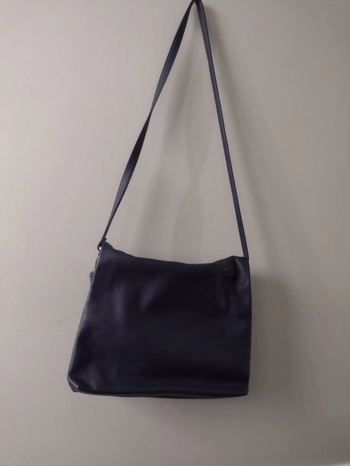 subasta bolsos de cuero de diseñador para mujer Foto 2 de 4