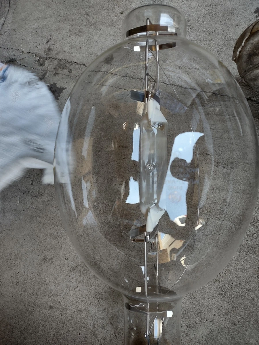 GE 41826 MVR1000 U 1000 watt and higher Metal Halide Light Bulb