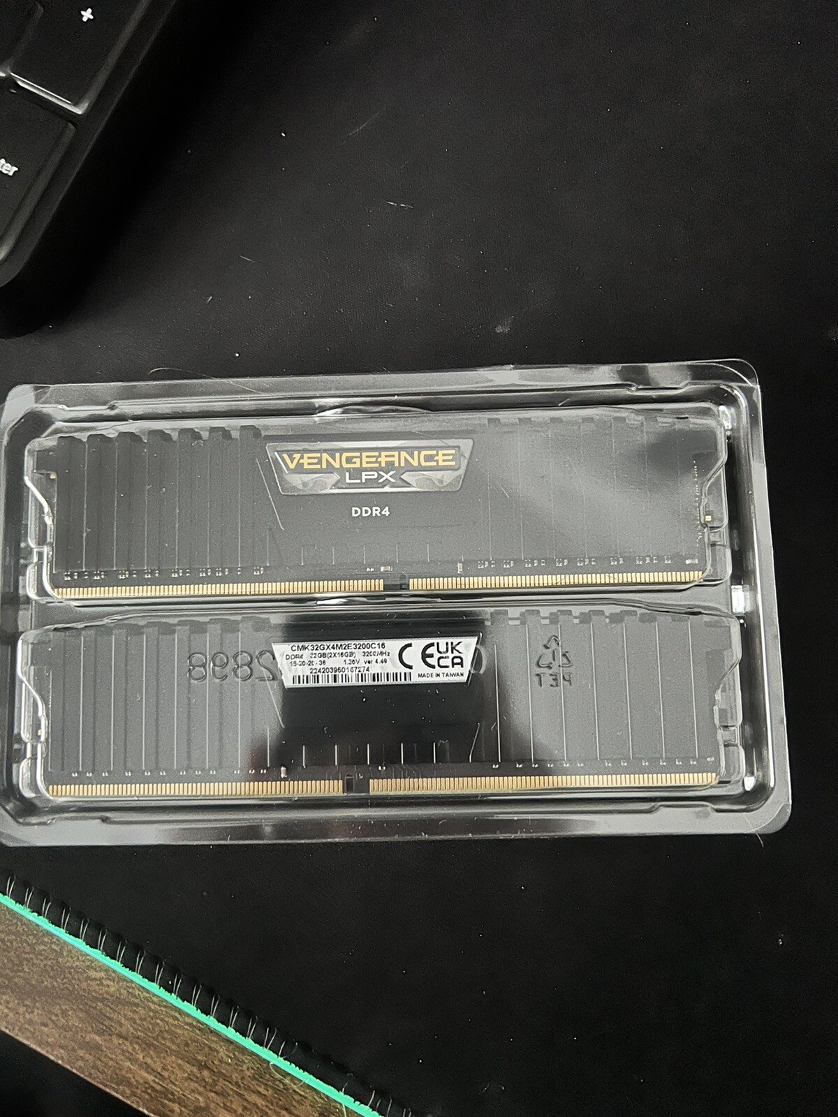 Corsair Vengeance LPX CMK32GX4M2E3200C16 - 32 GB - 2 x 16 GB - DDR4 ...