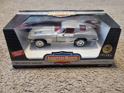 + American Muscle 1/18 Scale Silver 1963 Corvette Sting Ray Diecast Car NIB