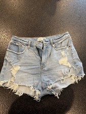 Abercrombie Fitch Women s The Mom Short High Rise Shorts Size 30 10 Distress