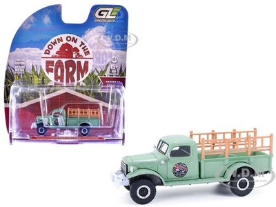 1946 DODGE POWER WAGON PICKUP ''STRAWBERRY FARM'' 1/64 MODEL BY GREENLIGHT 48110 B
