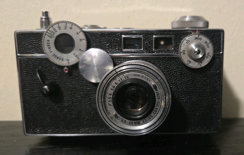 Argus C3 Vintage Rangefinder Camera Black with Silver ASA Dial,AS IS,NOT TESTED 