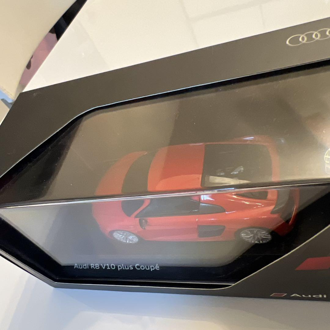 Audi R8 V10 plus Coupé ミニカー レッド Audi R8 V10 Plus Mini Car 1:43 Scale Red Audi Sport