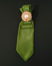 Women's Green Satin Neck Tie Solid Formal w/ Faux Pearl Rhinestone Brooch Pin