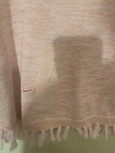 Lilly Pulitzer Pink Metallic Shimmer Tassel Hani Knit Poncho Girl's XL 12-14 - Picture 2 of 9