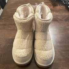 Old Navy Sherpa Adora Natural Beige Warm Boots Girls Size 7