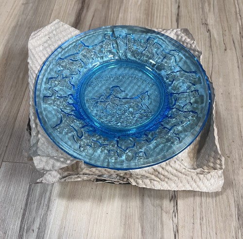 4 Vintage Tiara Exclusive Glass Blue Nursery Rhymes 6 1/2" Embossed Plates NEW - Picture 18 of 23