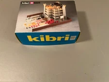 782 - HO Scale Kibri High Rise Building Under Construction (With Yard) Kit #8224