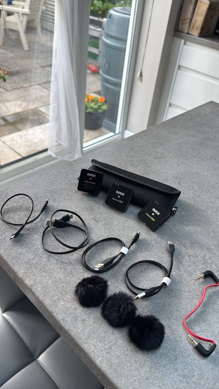 Rode Wireless GO II Dual Microphone Wireless System - Black + extra usb c adapte