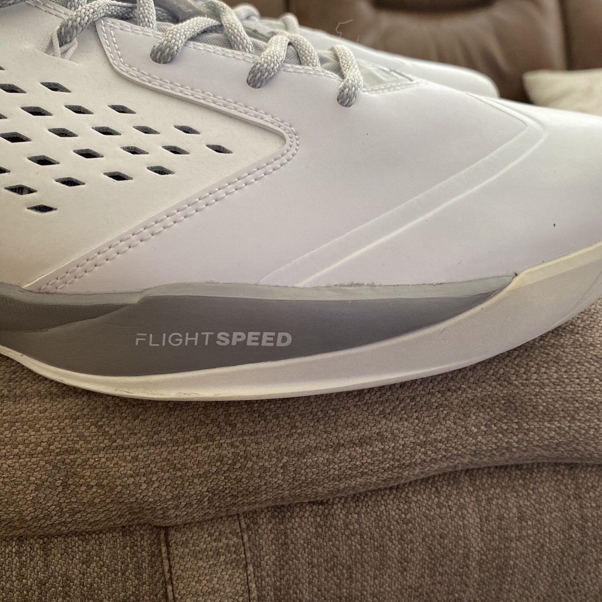 Nike Jordan Flywire Flight Speed Shoes 768931-130 Solid Mid Top