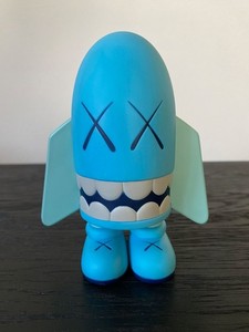 KAWS OriginalFake カウズ オリジナルフェイク クッション 青 Kaws Original Fake | eBay