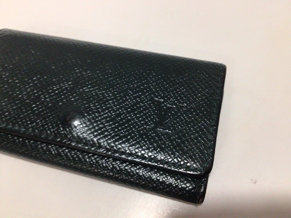 LOUIS VUITTON PARIS Cuero Taiga Verde LLAVERO / ESTUCHE LLAVERO / CÓDIGO CA0937 Foto 4 de 4