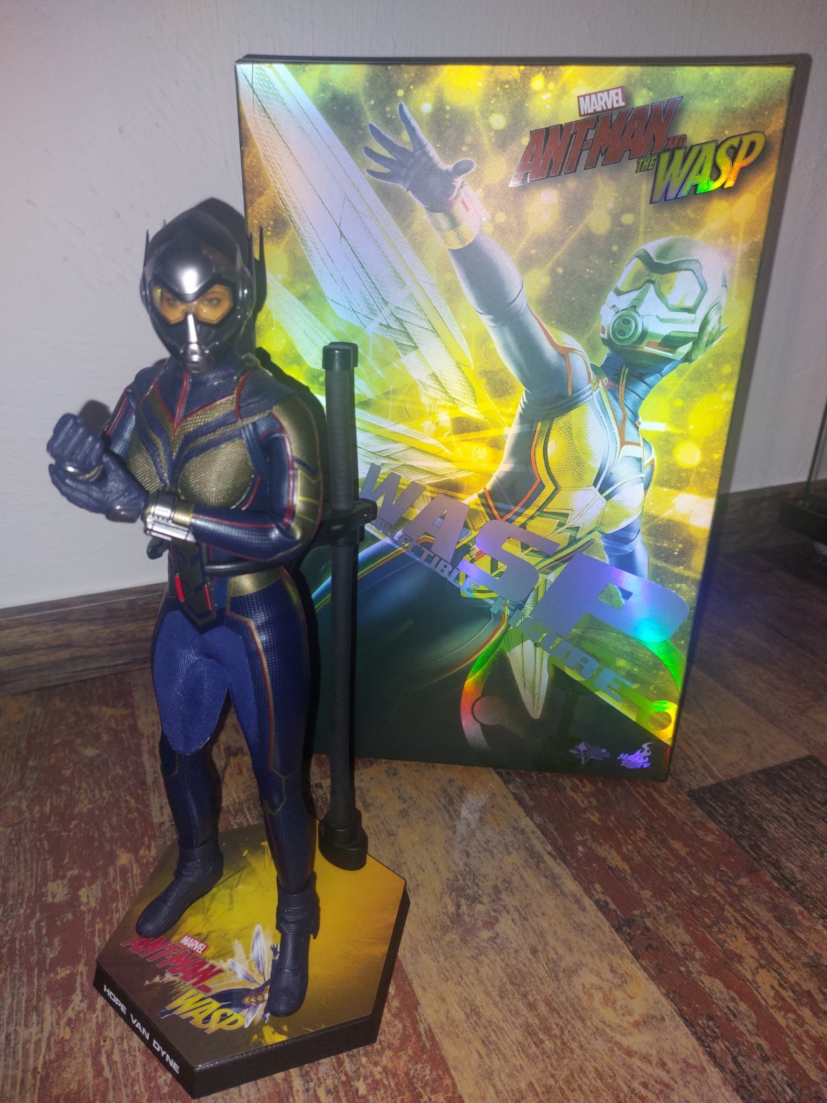 Hot Toys MMS498 The Wasp 1/6th Scale