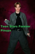 Devon Sawa 4X6 photo vintage modeling 90's grabbing jacket Pix 1 week only