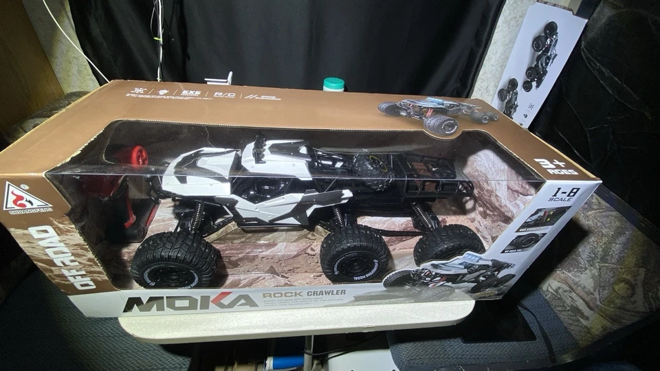 6 Wheeled RC Truck - Image 2 of 4