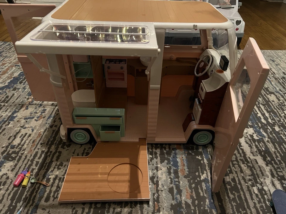 American Girl Doll Lot Dolls RV Jeeps Food Truck Popcorn Carts and Accessories - Image 3 of 4