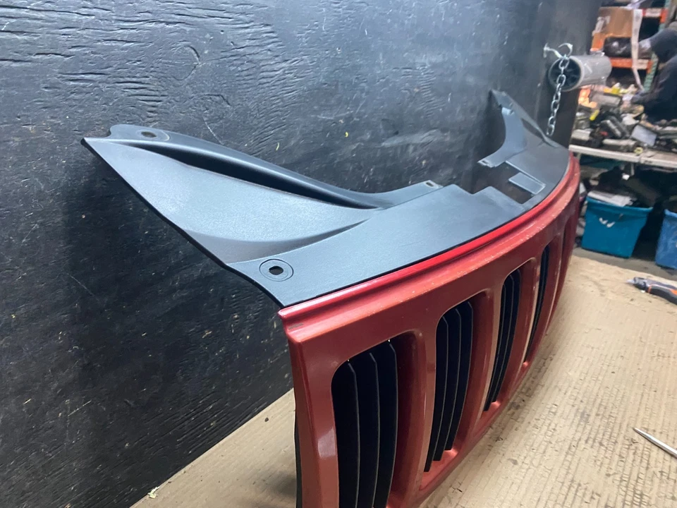 2008 2009 2010 Jeep Grand Cherokee Front Upper Grill Grille OEM u8102 DG - Image 3 of 4