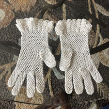 Pair Vintage sm/med white Crocheted  Knitted Dress Gloves- 1960  s