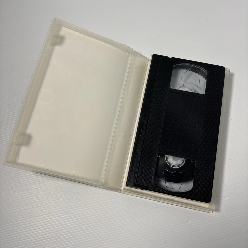 MIB Men In Black VHS Video Tape 1997, Tommy Lee Jones Will Smith, Good Condition - Image 4 of 4