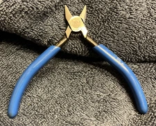 Klein Tools D209-4C Electronics Midget Diagonal-Cutting Pliers, 4-Inch