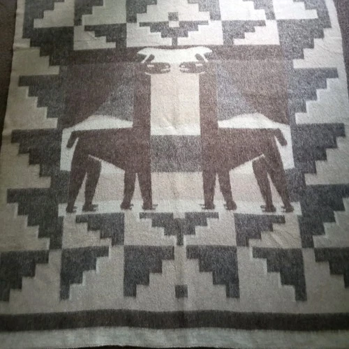 Hilados Y Tejidos Pucara Peruvian Wool Alpaca Wool Blanket Throw 79 x 69 Vintage