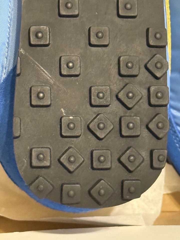 NIKE WAFFLE RACER UNIVERSITY AZUL 10 ZUK 9 ME BR 42 11,5 WMNS UK 9 BR 42 CM 28 Foto 2 de 4