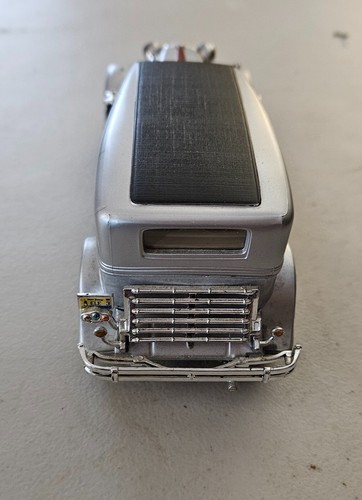 Anson 1931 Peerless Sliver / Red / Black 1/32 Scale Diecast Model Car - Picture 3 of 5