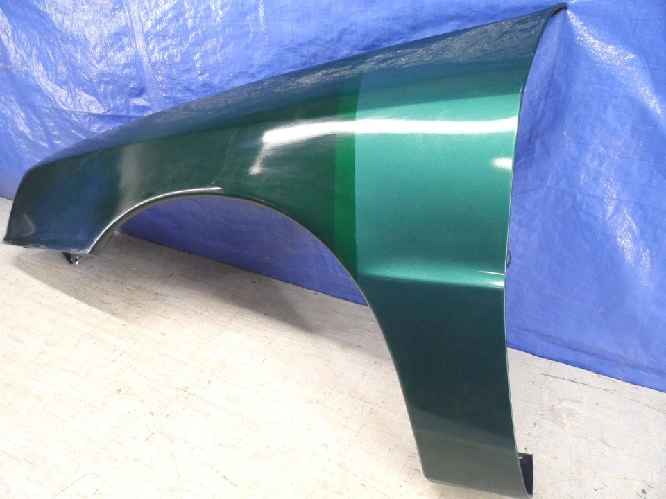 Новое из старых запасов переднее крыло 1987-1994 Dodge Shadow левая сторона водителя НОВОЕ от оригинального производителя 4504953 - Изображение 3 из 4