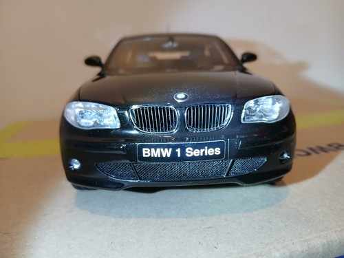 1:18 Kyosho BMW E87 1 Series hatchback Black - Picture 13 of 15