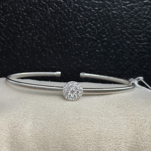 Brazalete ovalado redondo diamante halo redondo de oro blanco de 14 K de 0,28 quilates 60 mm. Was $1499 - Imagen 2 de 10