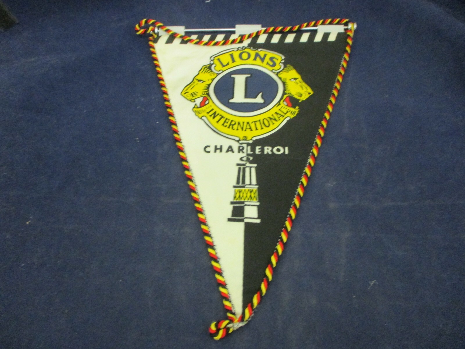 Bannière Fanion Lions Club International - District 115 Parede Portugal - Signée