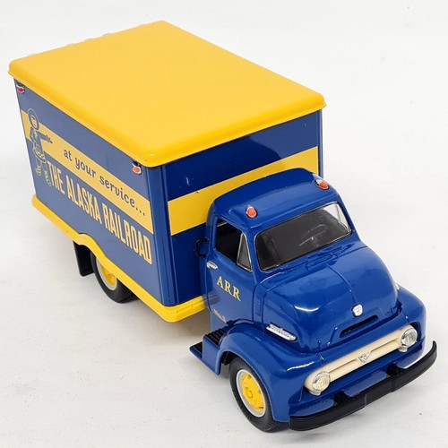 1ST Gear 1/34 Ford C-600 Straight Truck Alaska Railroad 1953 Diecast Model Truck - Picture 4 of 7
